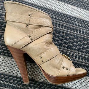 Sexy open-toe ALDO boot